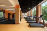 Sheraton Maoming Hot Spring Resort - Gym