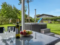 "Elso" - 600m to the Fjord Hotels in Struer