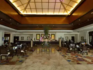 Waterfront Airport Hotel and Casino – Mactan