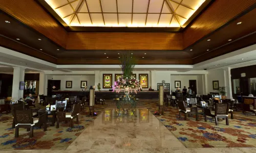 Waterfront Airport Hotel and Casino – Mactan