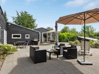"Sigfred" - 1.5km from the Sea