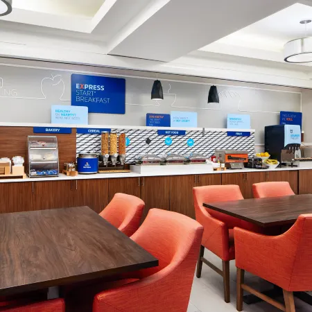 Holiday Inn Express & Suites WHEELING by IHG