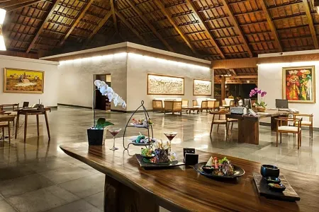 Ubud Wana Resort Отели рядом с достопримечательностью «Ubud Kajeng Rice Fields Walk»