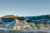 Enclave 43 by SummitCove Lodging