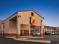 Super 8 by Wyndham Hattiesburg North/University Area Hotel di Forrest County