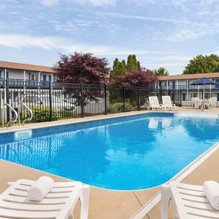 Days Inn by Wyndham Middletown/Newport Area