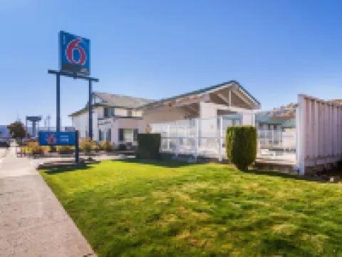 Motel 6 the Dalles, or Hotels in The Dalles