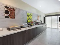 La Quinta Inn & Suites by Wyndham Lake Charles - Westlake Hotels in Calcasieu Parish