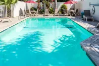 Motel 6 Bakersfield, CA - East