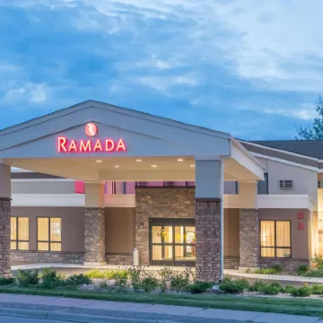 Ramada by Wyndham Minneapolis Golden Valley Hotels near Lake Harriet