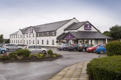 Stirling South (M9, J9) Hotels near King’s Park