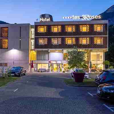 Hôtel Les Trois Roses, Meylan Grenoble Hotel Exterior