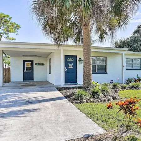 Coastal Bonita Shores Holiday Home Near Beach!