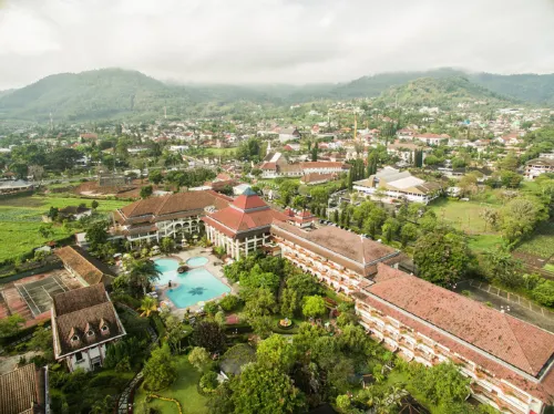 Royal Hotel and Villa Batu