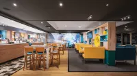 Holiday Inn LEEDS - BRIGHOUSE by IHG - bar