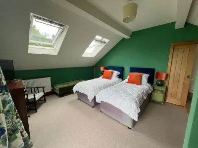 Stunning 1-Bed in Bruton Somerset Stunning Views Hotels near Hauser & Wirth Somerset