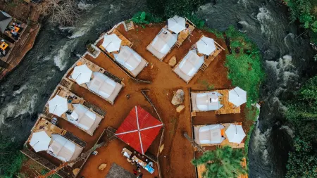 SoraCai Riverside Campsite Отели в г. Pangalengan