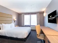 Sandman Hotel Victoria Hotels near Summit Park