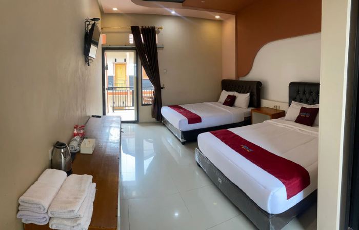 Hollymoon Sekar Ayu Hotel