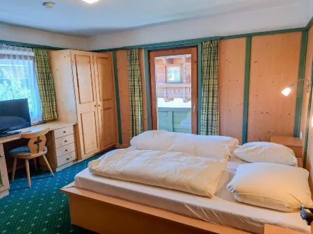 Gratzerhof Отели в г. Finkenberg