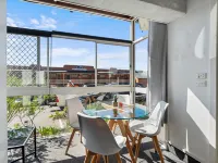 Coach House Launceston Hotel dekat Jam Kota