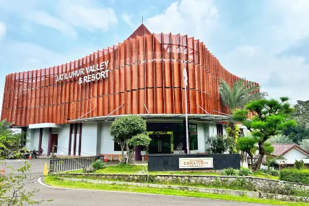 Jatiluhur Valley Resort Отели в г. Babakancikao