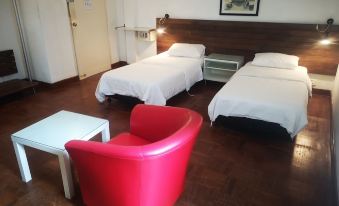 1. Lodge Pa..