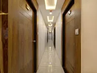 Hotel Royal 21 Các khách sạn gần Học viện quản lý IIM