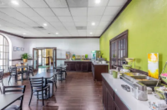 Quality Inn Forsyth Near GA Public Safety Training Center