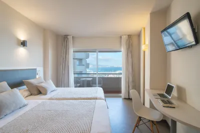 Hotel El Puerto by Pierre Vacances Hotels near Marenostrum Castle Park