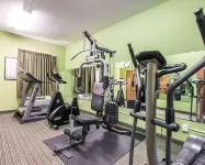 Quality Inn Joplin I-44 - Gym