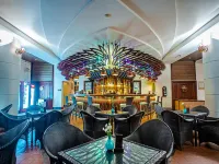 Ngwe Saung Yacht Club & Resort Hotel a Pathein