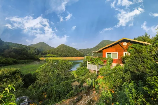 Jecheon Noksu and Cheongsan House Pension Hotels in 