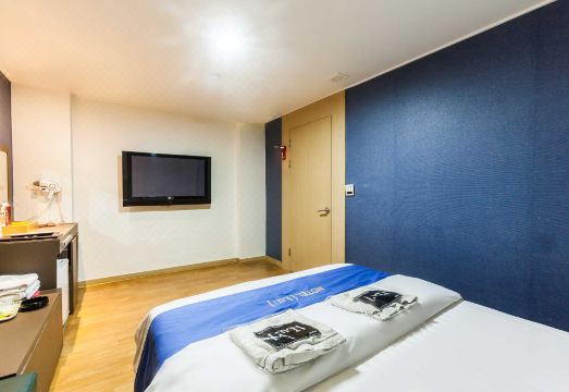 안양 숙소 로비