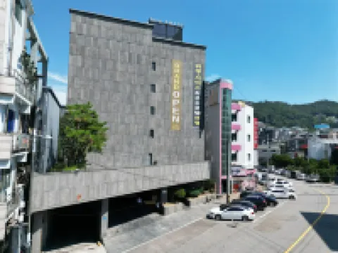 Hotel Amare Hotels near Songdo Amusement Park