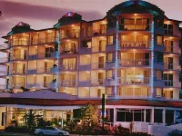 Aquarius Resort Hotels in Alexandra Headland
