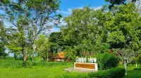 The Golden View Resort Suan Phueng