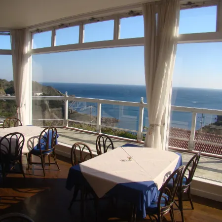 hotel cliffside