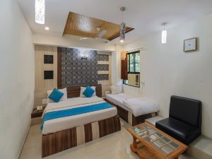 Hotel Madhav