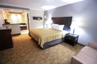 Econo Lodge Inn & Suites Fallbrook Downtown Hotels near Golf at Pala Mesa Resort