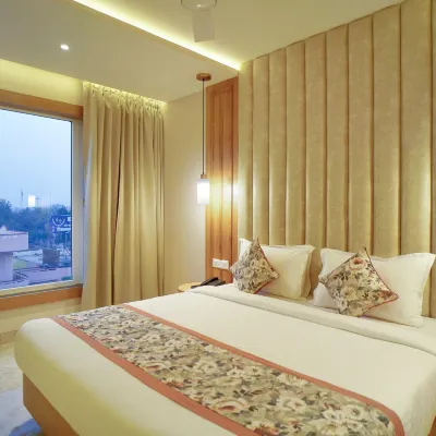 Hotel Four Element Hotels near Banaras