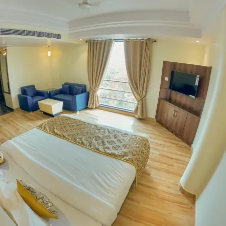 Hotel Hira Inn-10Mins from Railway Station & Bus Station