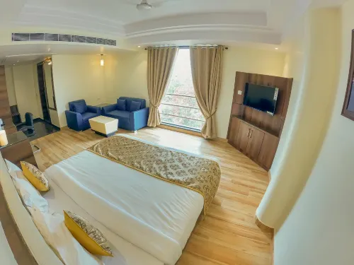 Hotel Hira Inn-10Mins from Railway Station & Bus Station - Frühstück