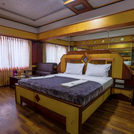Hotel Sarkar Palace