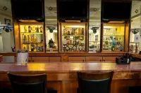 Clarion Hotel Detroit Metro Airport - bar