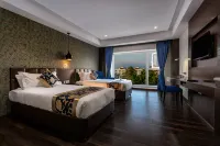 Hotel Saffron Crest