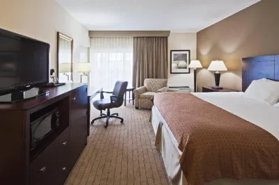 Holiday Inn Express North Palm Beach-Oceanview Hotels near East Coast Aquarium Services