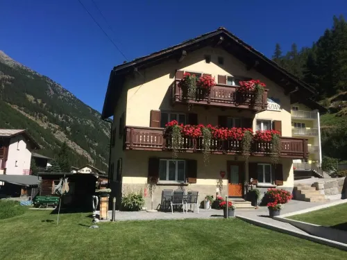 Enzian Hotels in Saas-Balen
