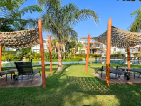 C6 Maldives Holiday Apartment with Sea View のホテル