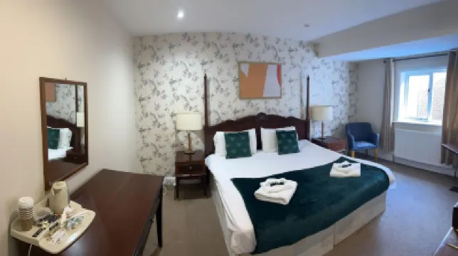 더 로즈 & 크라운 호텔 위스베치  호텔